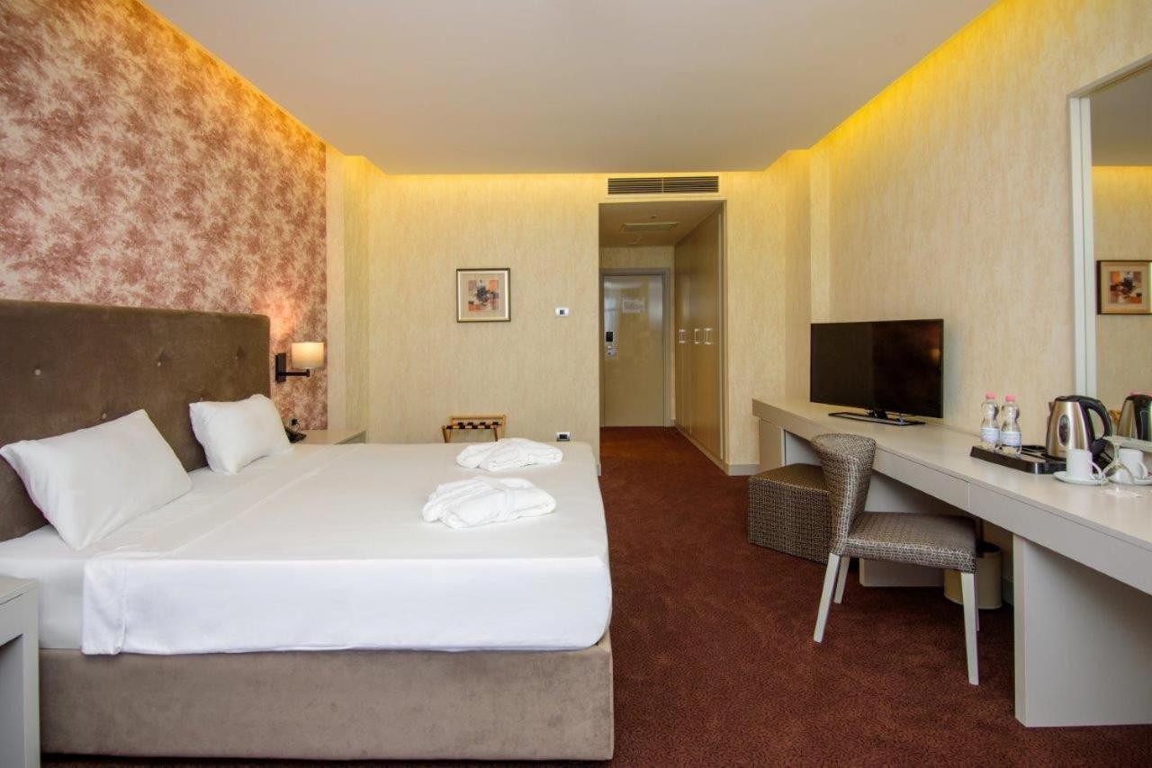 The Grand Gloria 5* Батуми