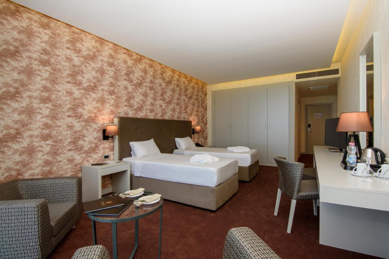 The Grand Gloria 5* Батуми