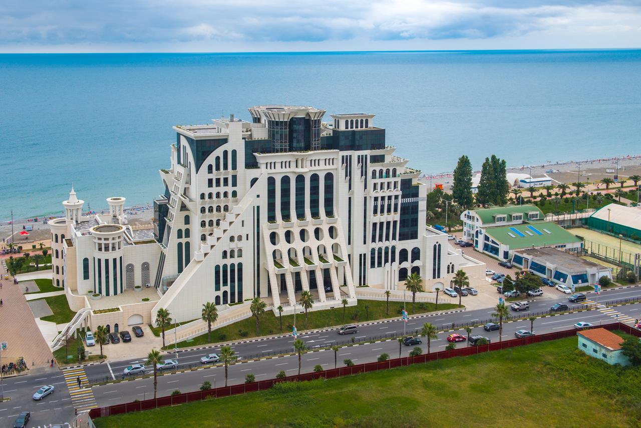 The Grand Gloria Отель